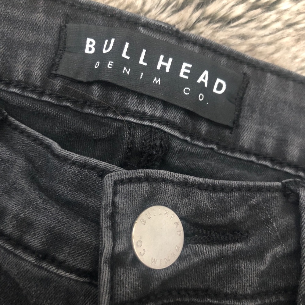 Bullhead Denim Co. Black Skinny Mid-Rise Jeans - Picture 6 of 9